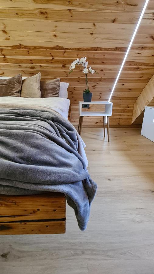 Casa Chiper - Attic Apartment With View บราชอฟ ภายนอก รูปภาพ