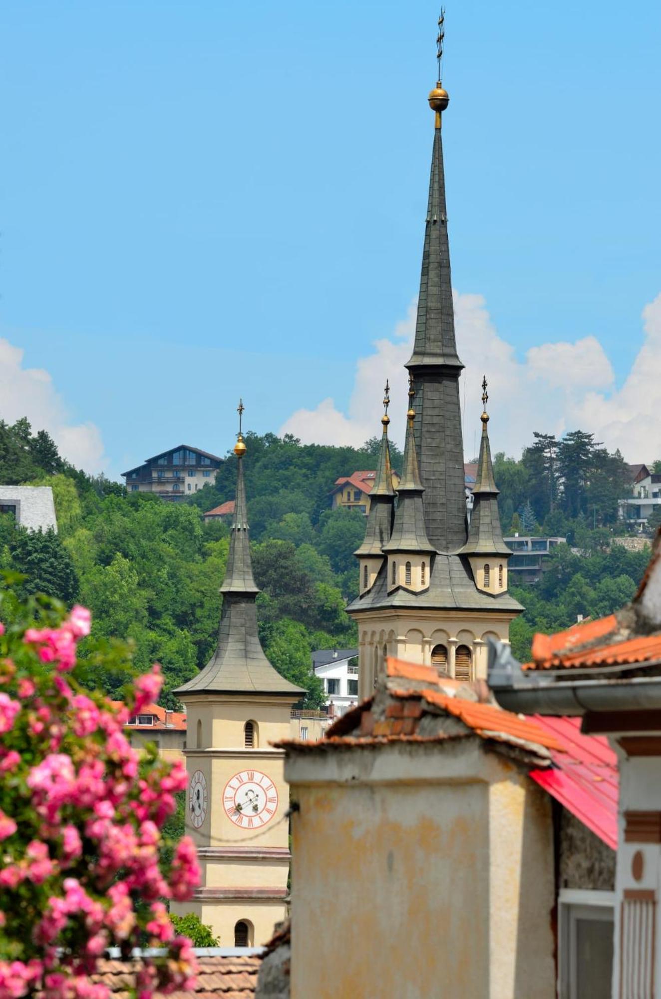 Casa Chiper - Attic Apartment With View บราชอฟ ภายนอก รูปภาพ